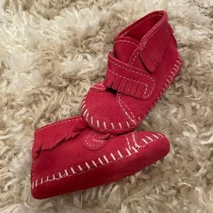 Minnetonka Toddler Suede Leather Moccasin Bootie w/fringe-Sz 3-New without tags
